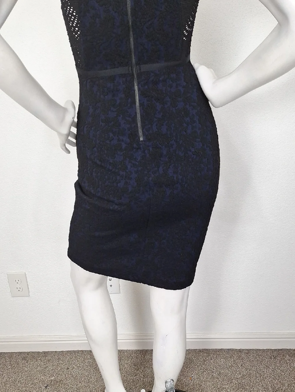Moulinette Sours Anthropologie Navy Blue Black Larkin Lace Sheath Dress Size 0P